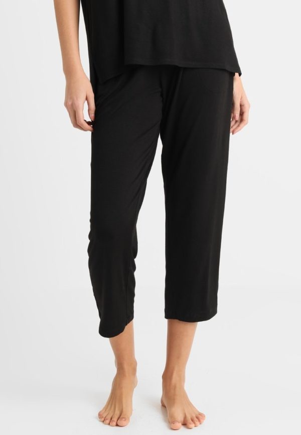 укороченные женские брюки с чем носить: Черные капри