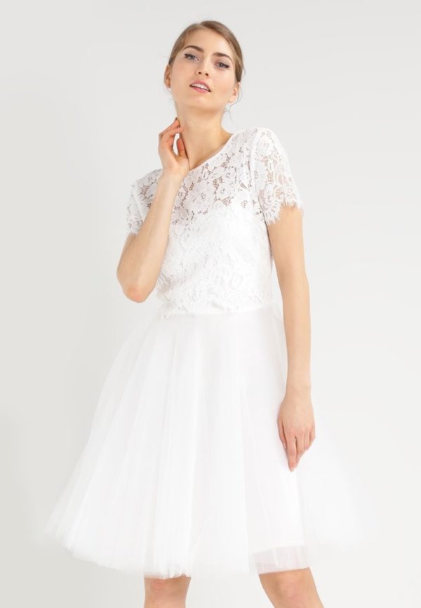 Свадебная мода 2022 2023: белое платье
