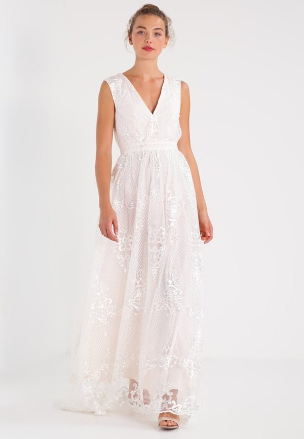 Свадебная мода 2022 2023: белое платье
